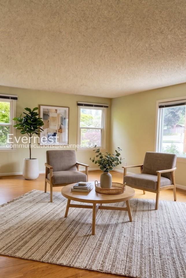 909 Ne 115th St - Photo 4 of 24
