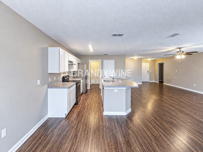 1843 James Madison Ct - Photo 5 of 25