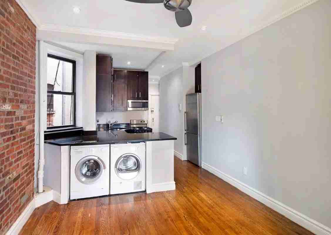 248 Mott St #17 - Photo 3 of 3