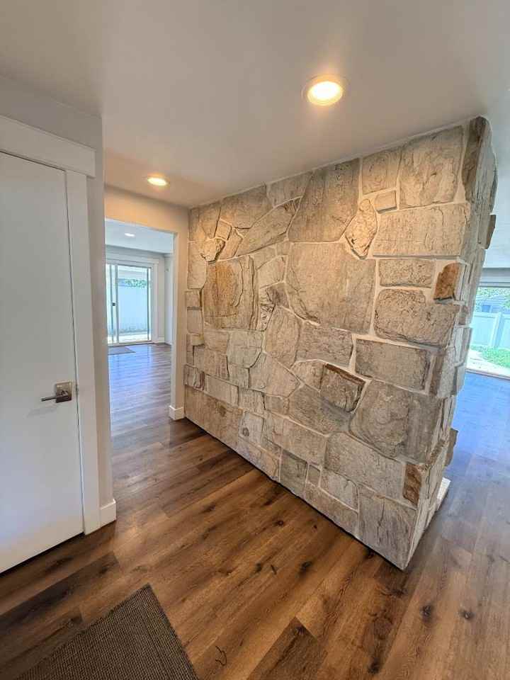 558 S 440 W - Photo 7 of 11