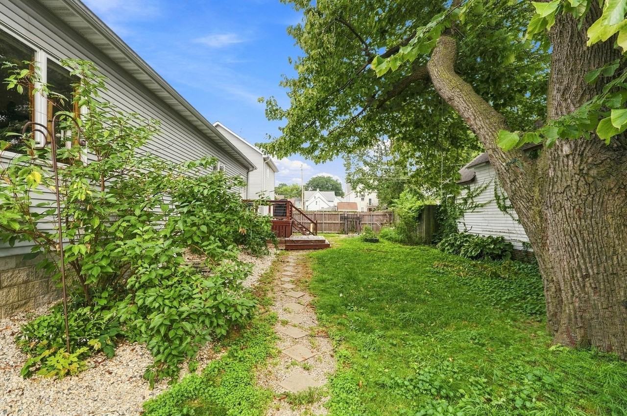 2138 N Buffum St - Photo 6 of 15