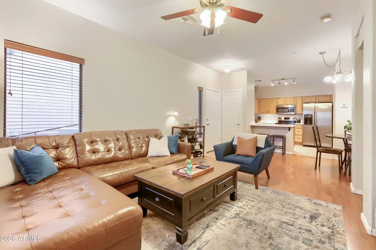 805 S Sycamore #117 - Photo 3 of 14