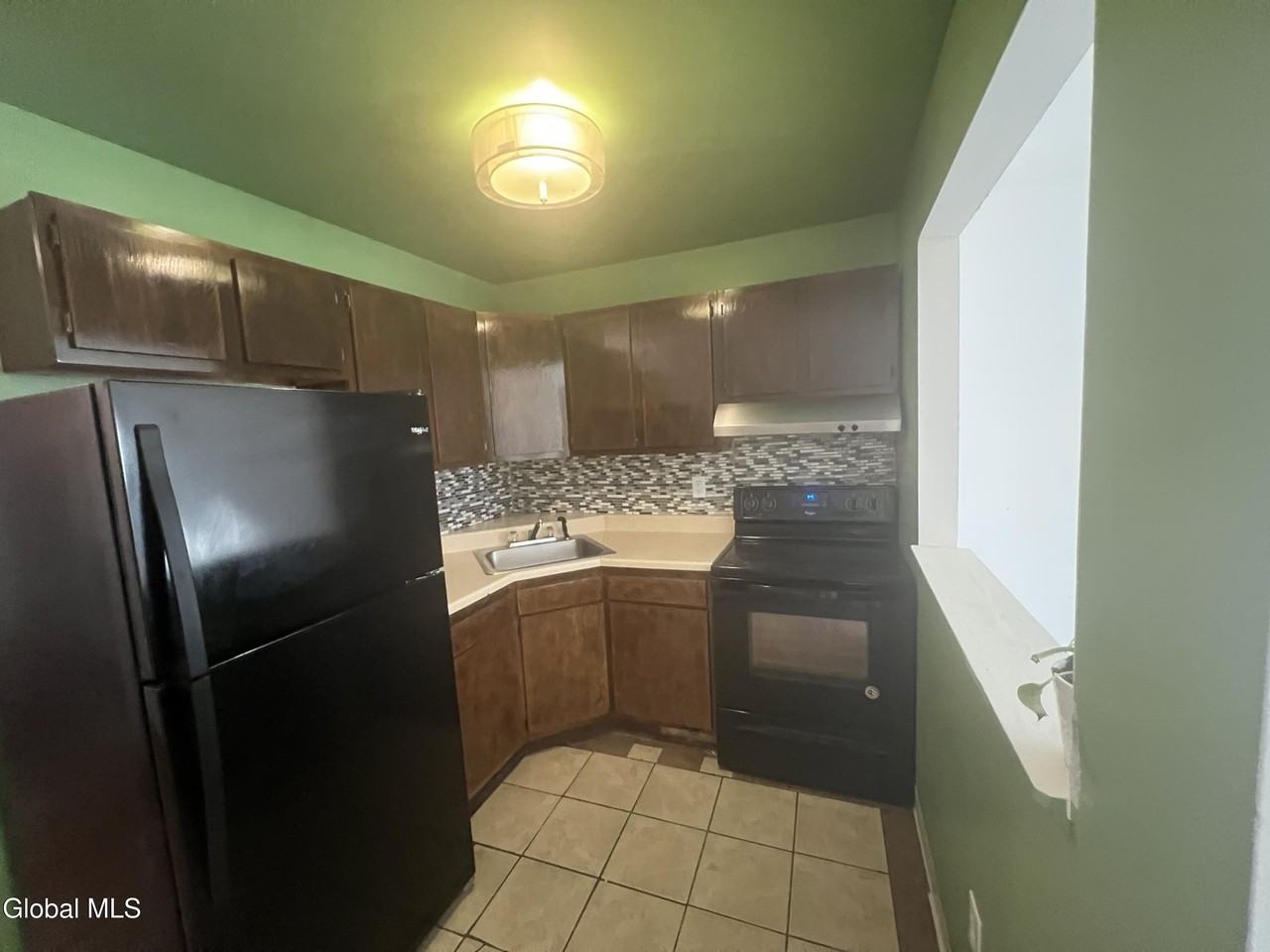 183 Livingston Ave #1 - Photo 5 of 17