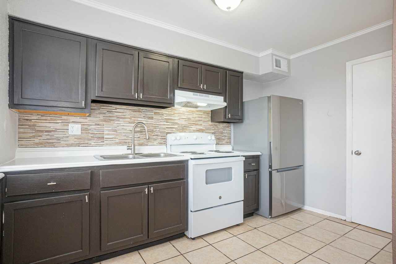 3313 Johnson Ave #16 - Photo 7 of 26