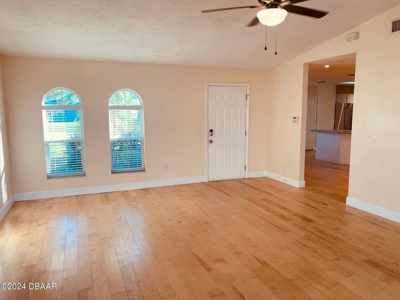 4585 Terrace Village Dr - Photo 3 of 15