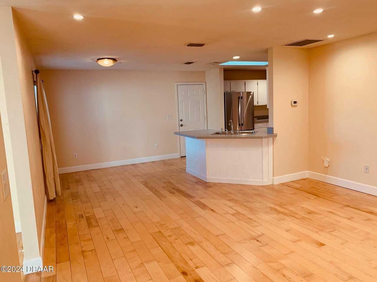 4585 Terrace Village Dr - Photo 4 of 15