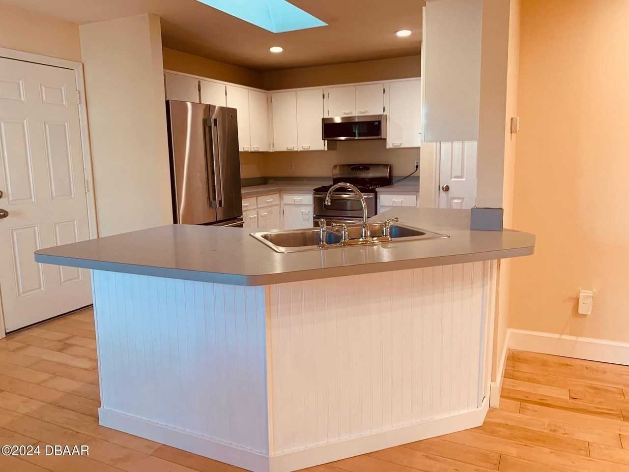 4585 Terrace Village Dr - Photo 6 of 15