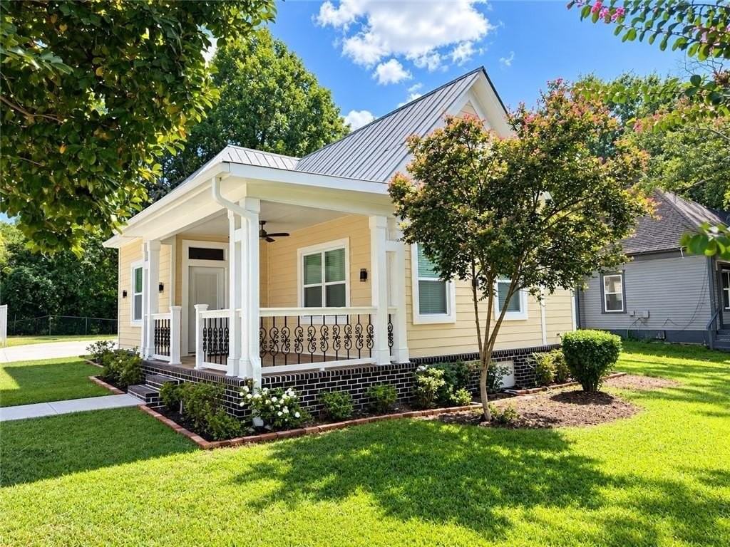 1759 Bolton Rd Nw - Photo 2 of 34