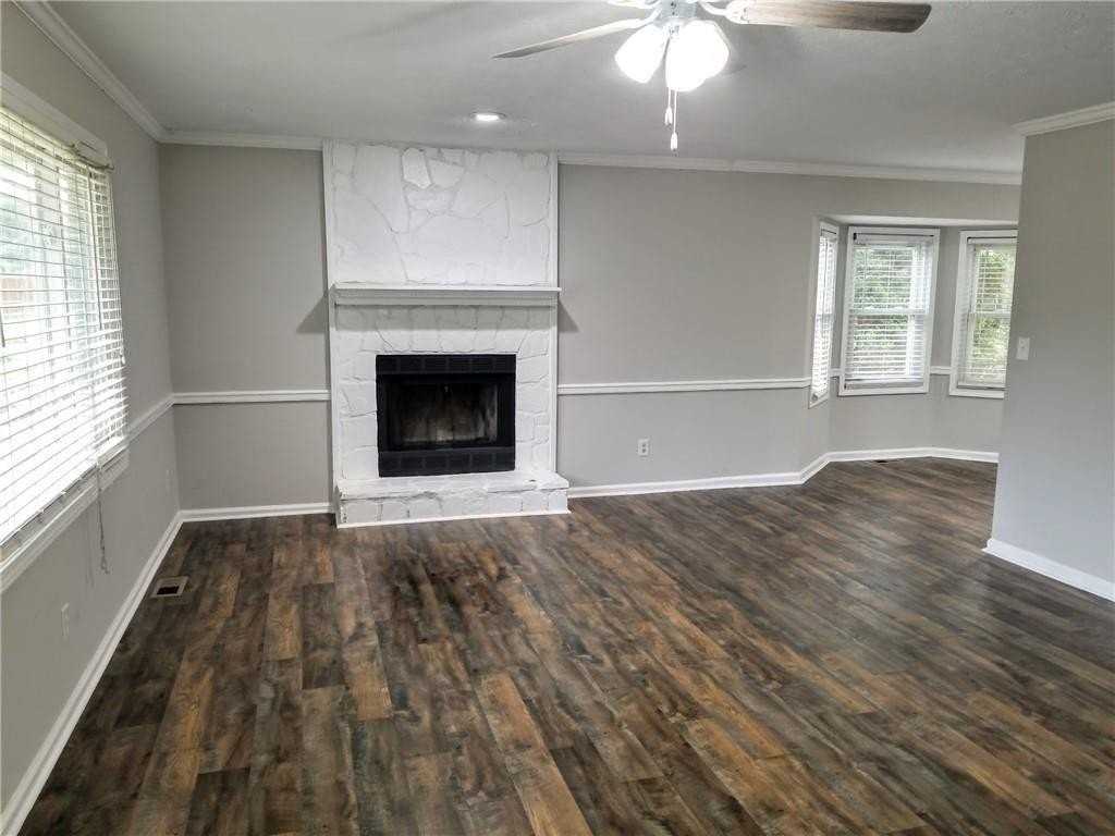 3177 Pinto Dr - Photo 2 of 14