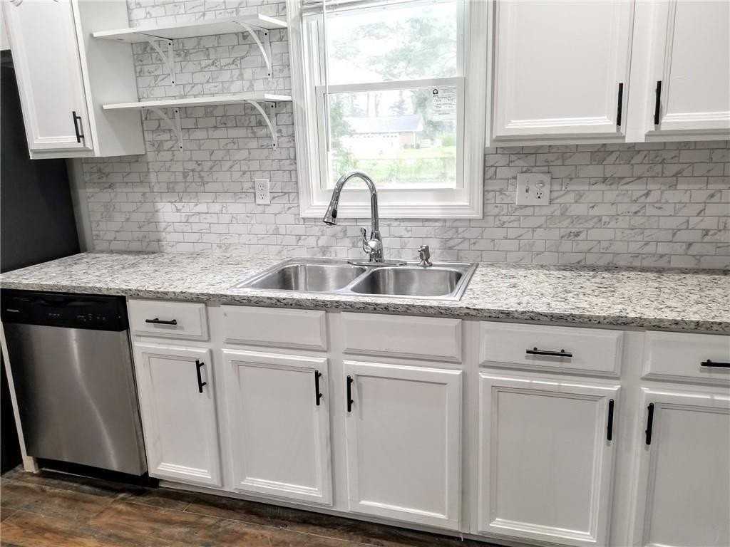 3177 Pinto Dr - Photo 3 of 14