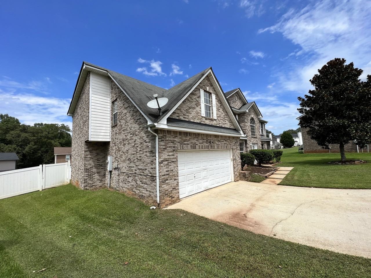 448 Canoga Ct - Photo 4 of 50