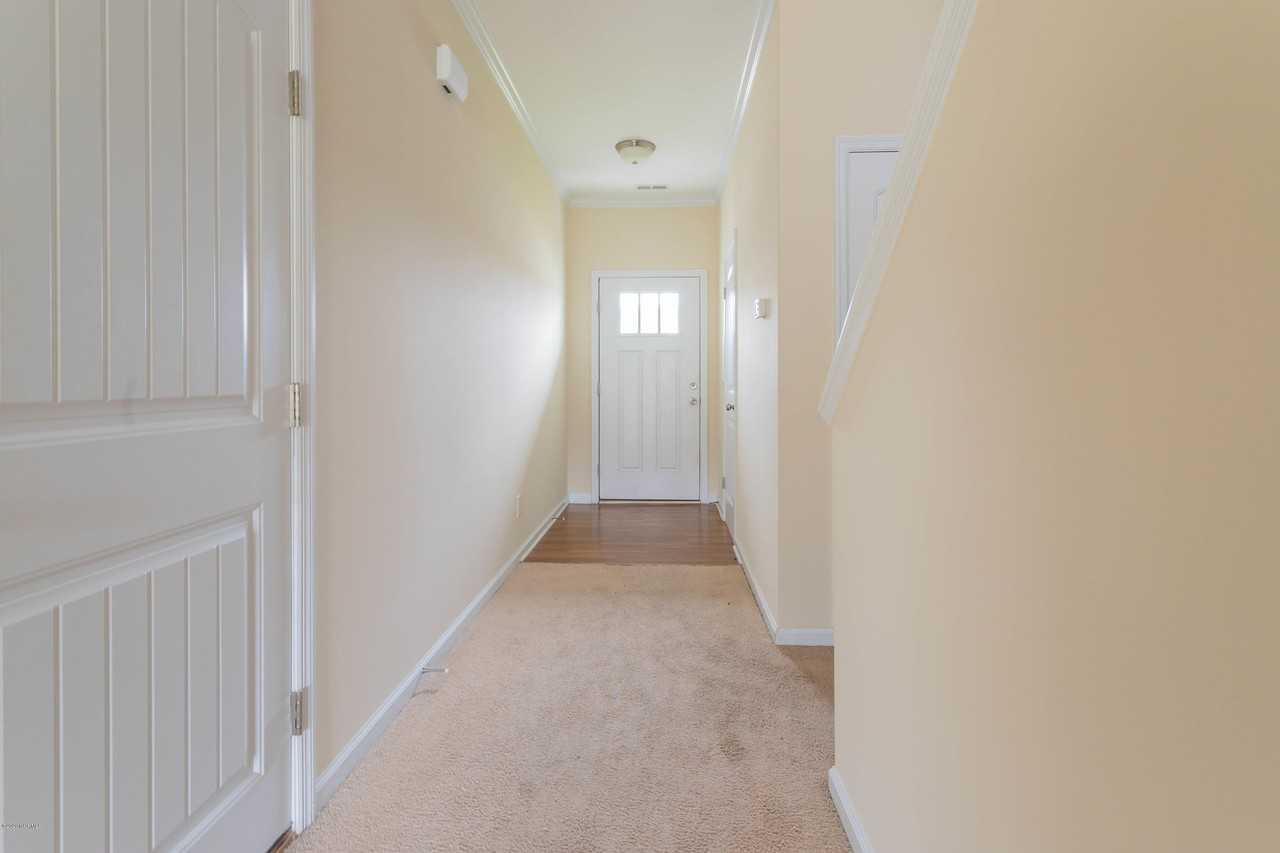 305 Winstead Loop Rd - Photo 3 of 24