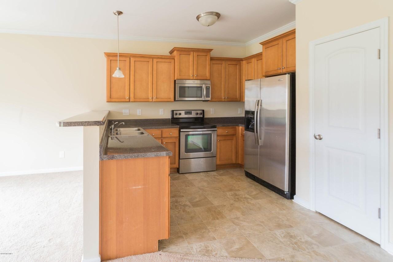 305 Winstead Loop Rd - Photo 4 of 24