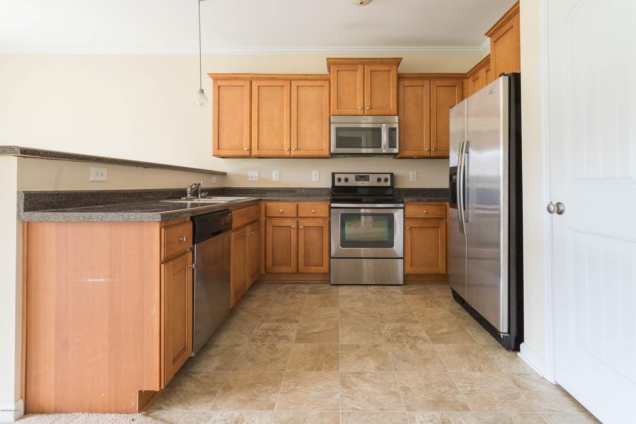 305 Winstead Loop Rd - Photo 5 of 24