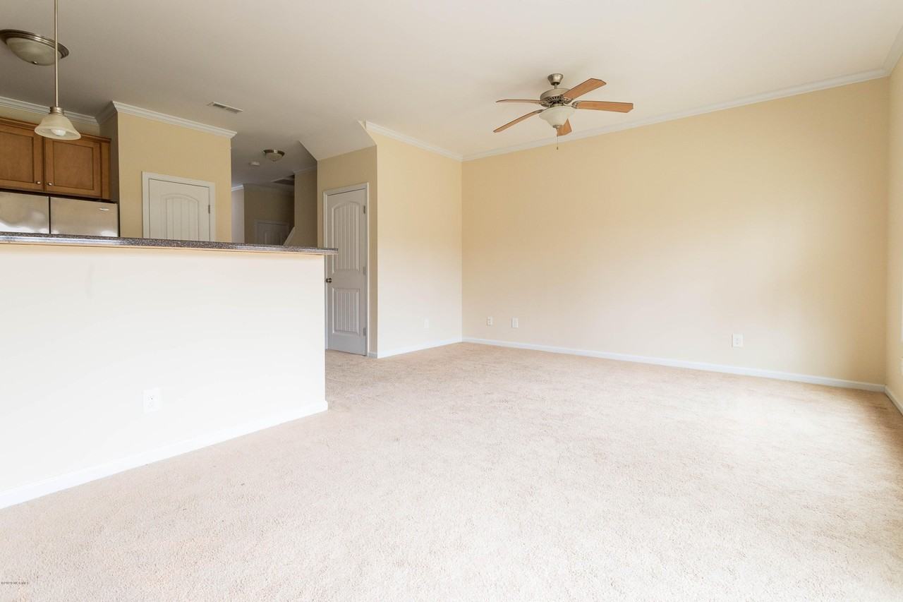 305 Winstead Loop Rd - Photo 6 of 24