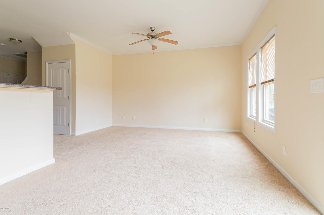 305 Winstead Loop Rd - Photo 7 of 24