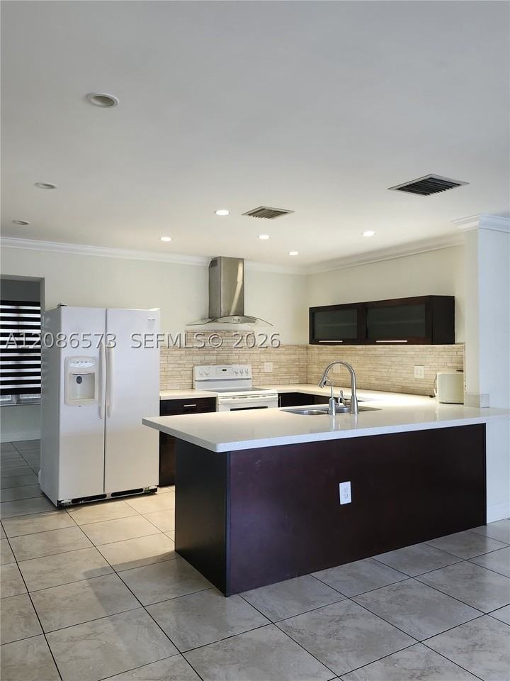 6570 Thomas St - Photo 7 of 14
