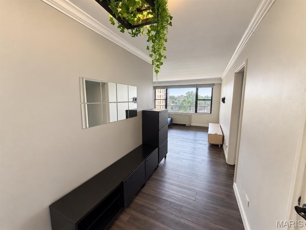 4466 W Pine Blvd #8D - Photo 2 of 24