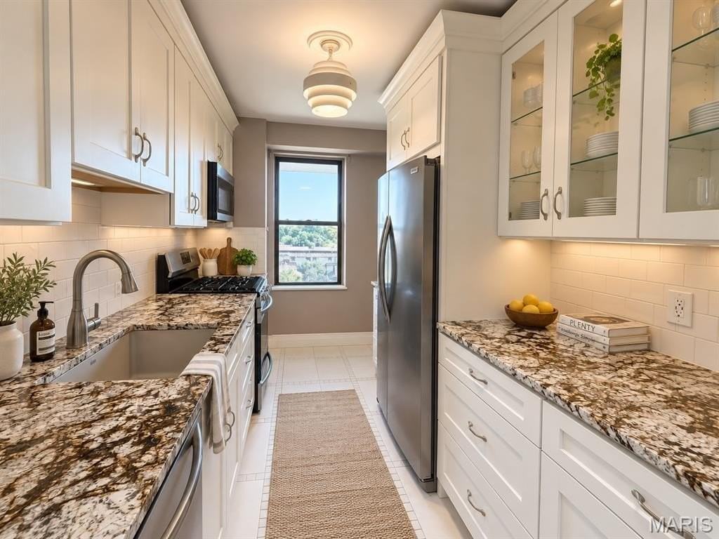 4466 W Pine Blvd #8D - Photo 7 of 24