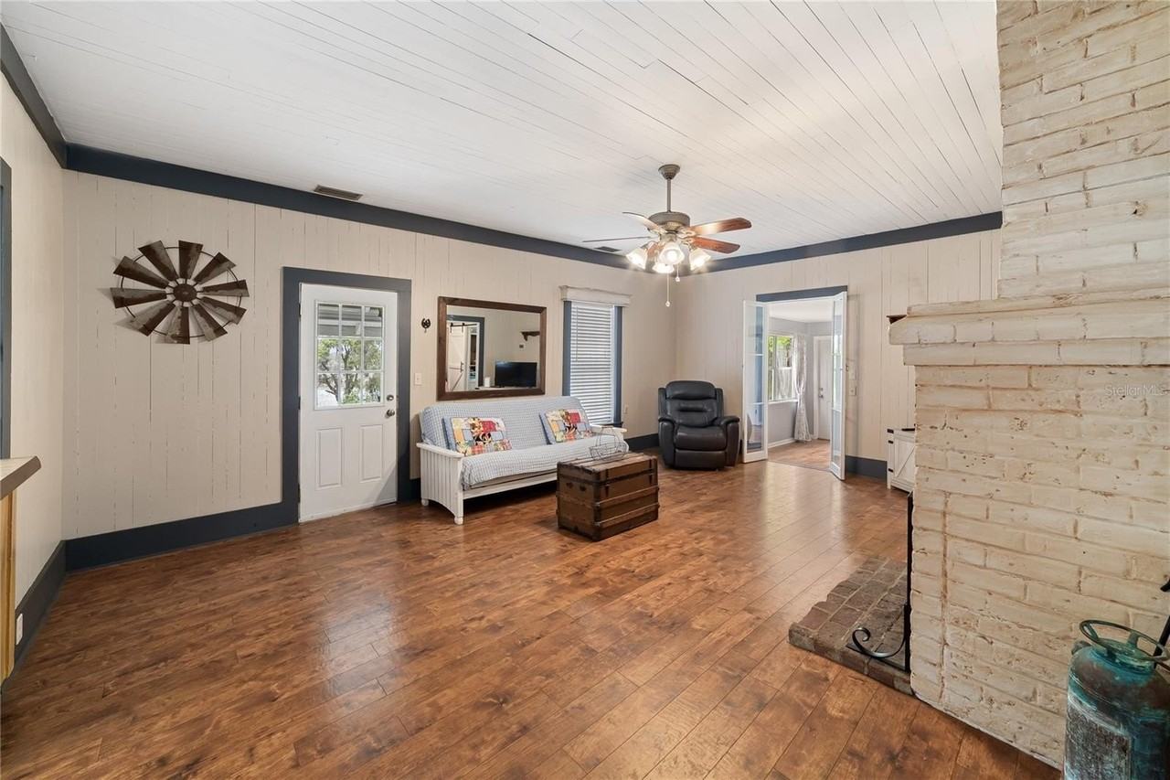 1905 Myrtle Lake Ave - Photo 5 of 25