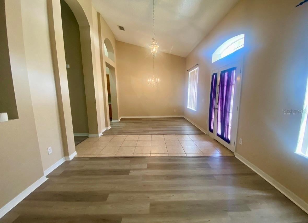 1239 Dunbrooke St - Photo 3 of 22