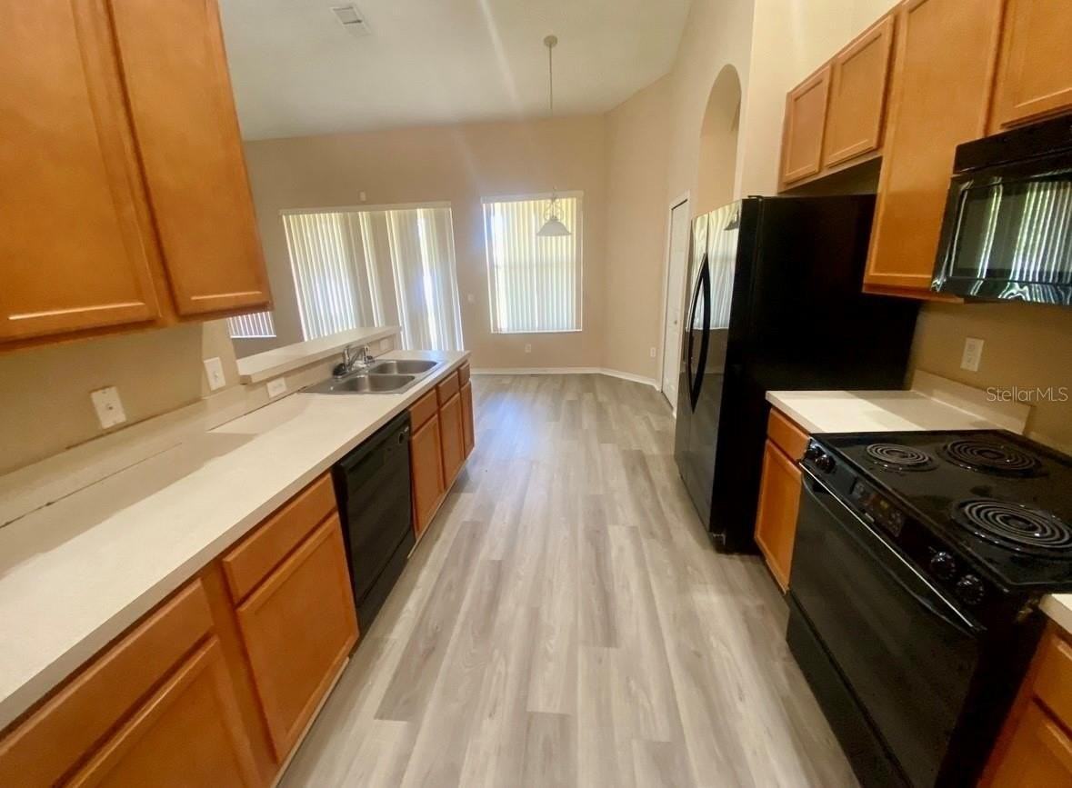 1239 Dunbrooke St - Photo 4 of 22