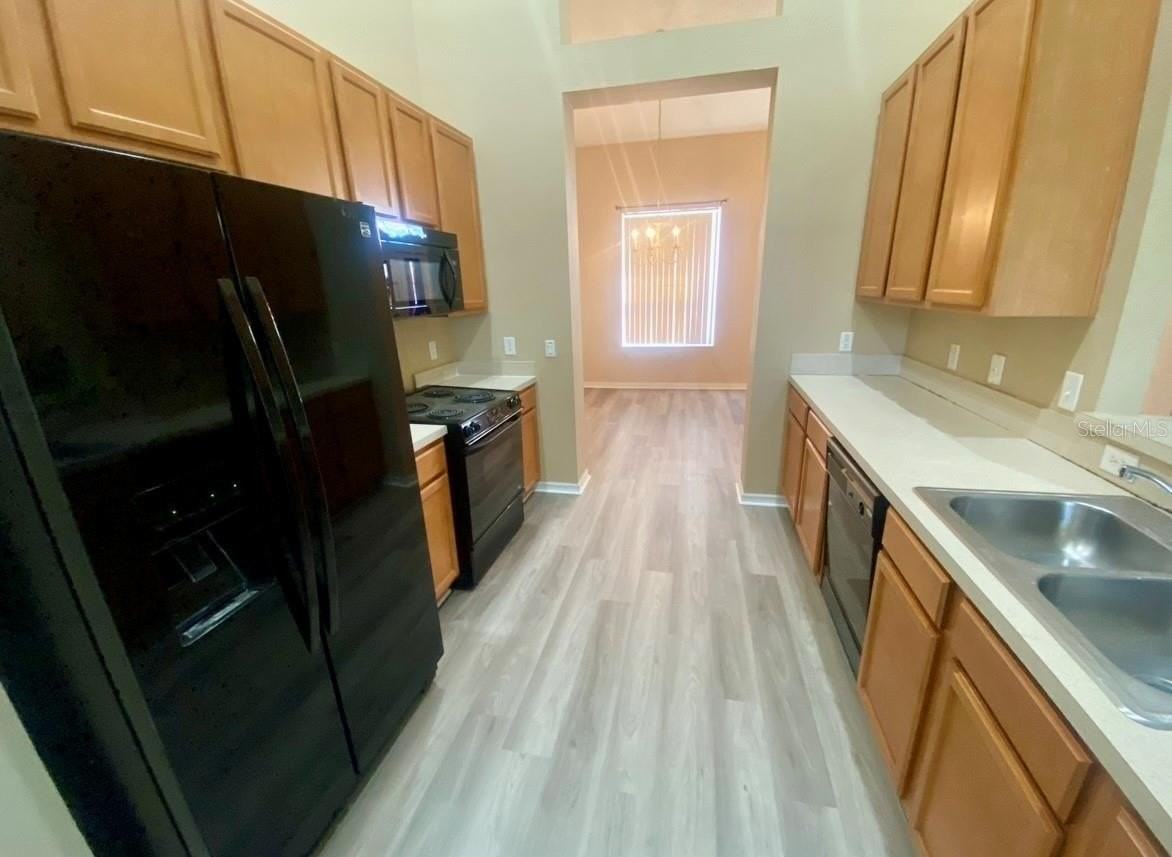 1239 Dunbrooke St - Photo 5 of 22