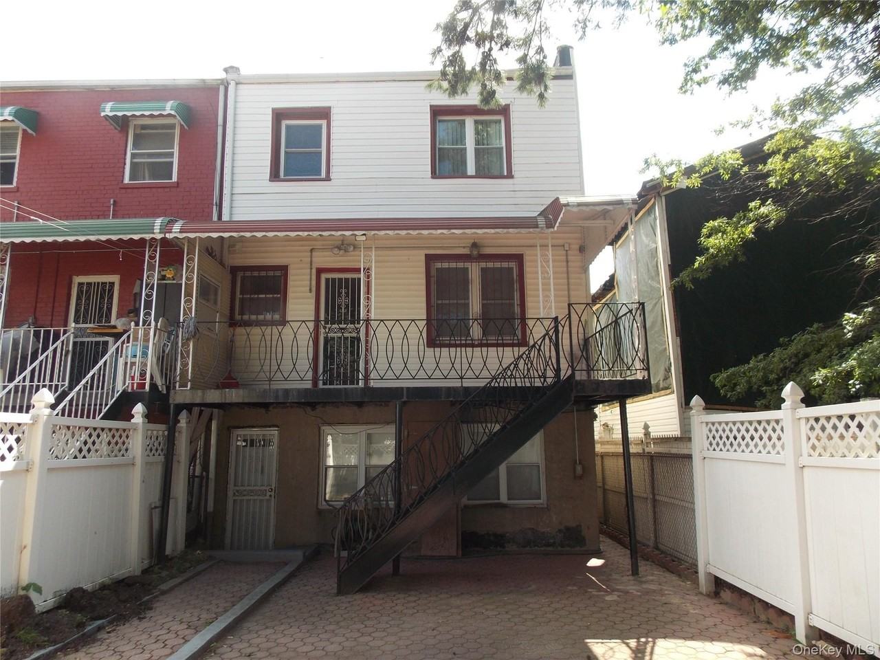2927 Throop Ave - Photo 5 of 5
