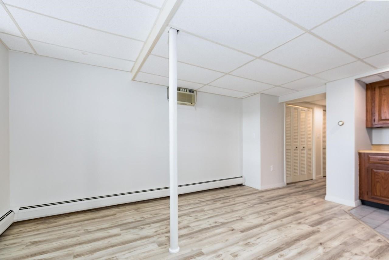 145 Middle St - Photo 6 of 29
