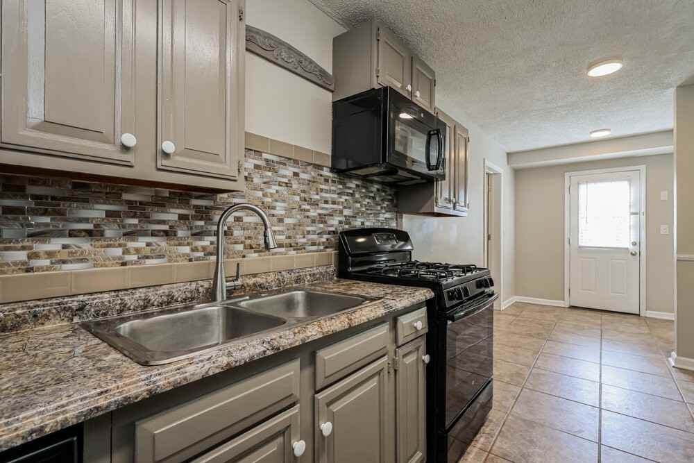 4724 Granada Dr - Photo 6 of 16