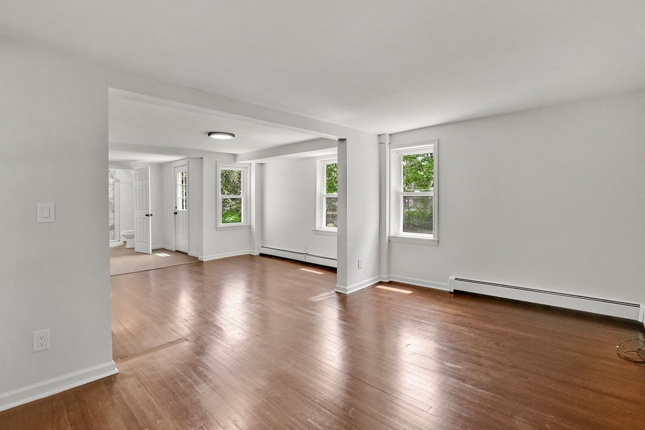 46 Chestnut Street Place - Photo 7 of 23