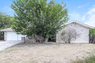 9402 Shields Dr - Photo 1 of 1