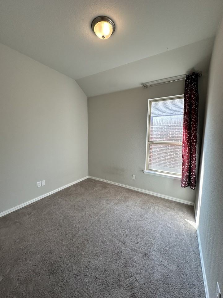 5832 Canyon Oaks Ln - Photo 7 of 14