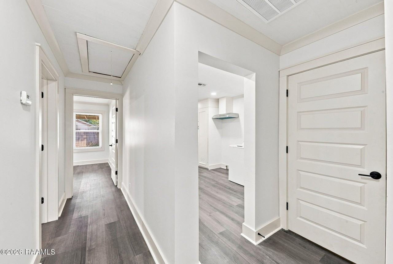 108 Howard Ave - Photo 7 of 25