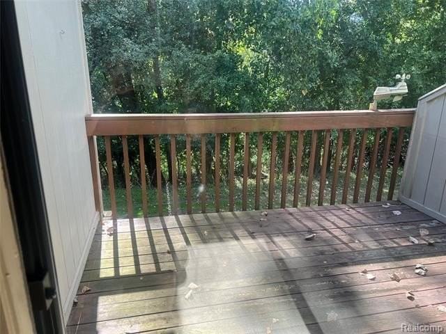5529 Walnut Cir W - Photo 7 of 24
