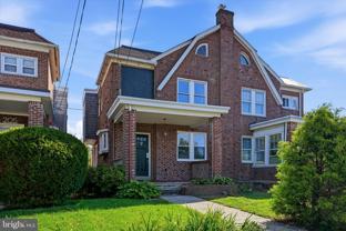 203 Barrett St - Photo 1 of 1
