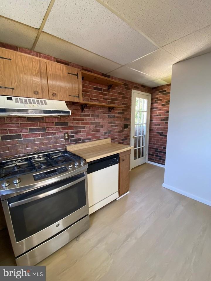 311 Colby Cir - Photo 7 of 38