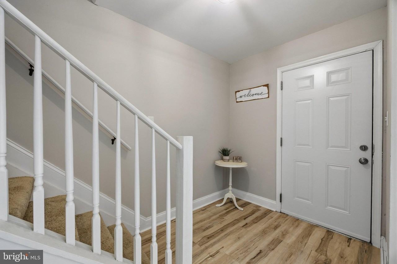 7110 Marbury Ct - Photo 4 of 44