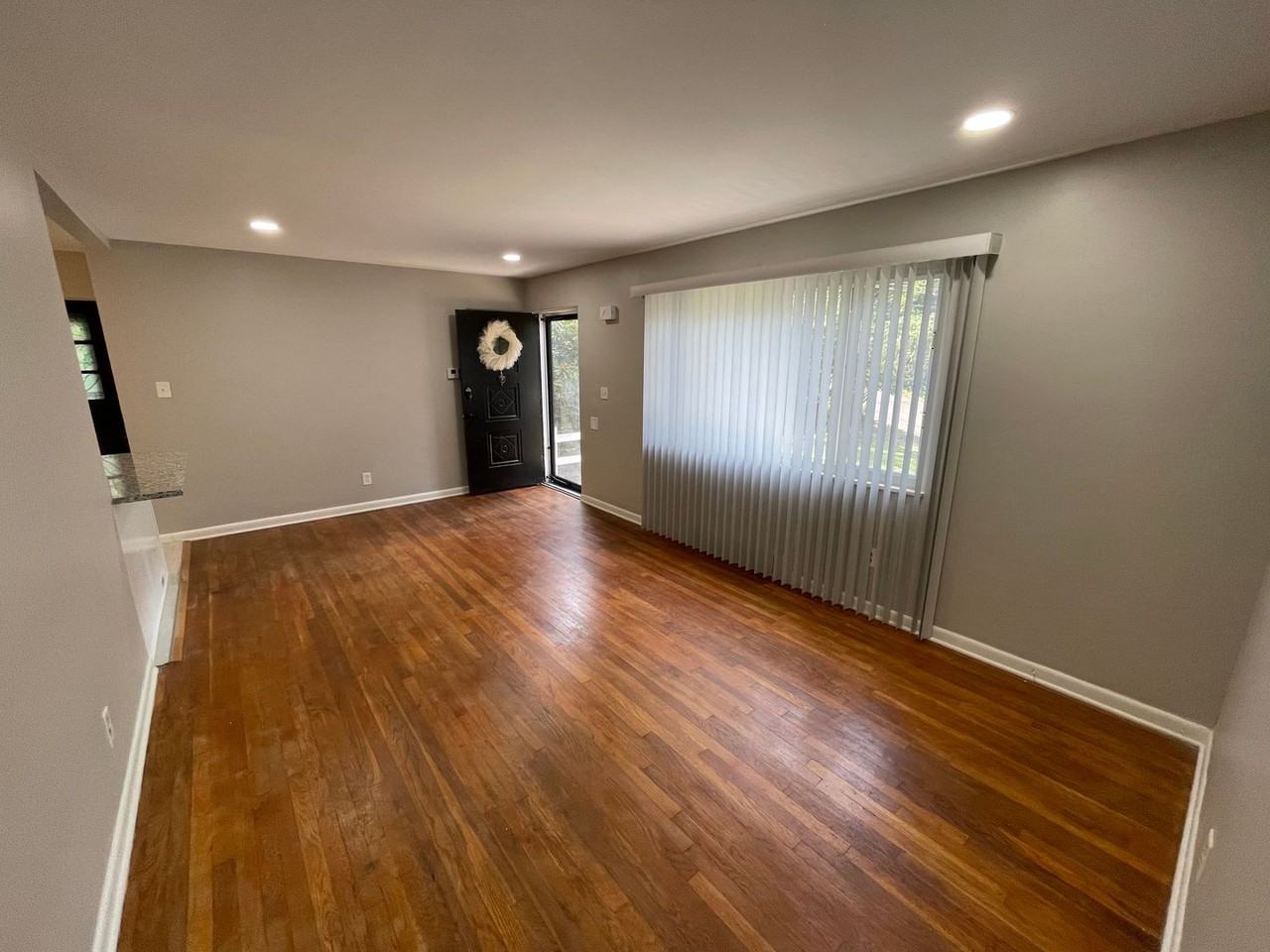 630 Dornbush St - Photo 4 of 27