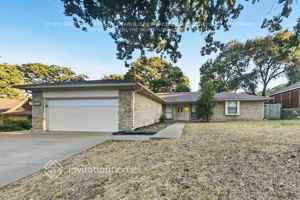 featured image of 4510 Lone Oak Dr