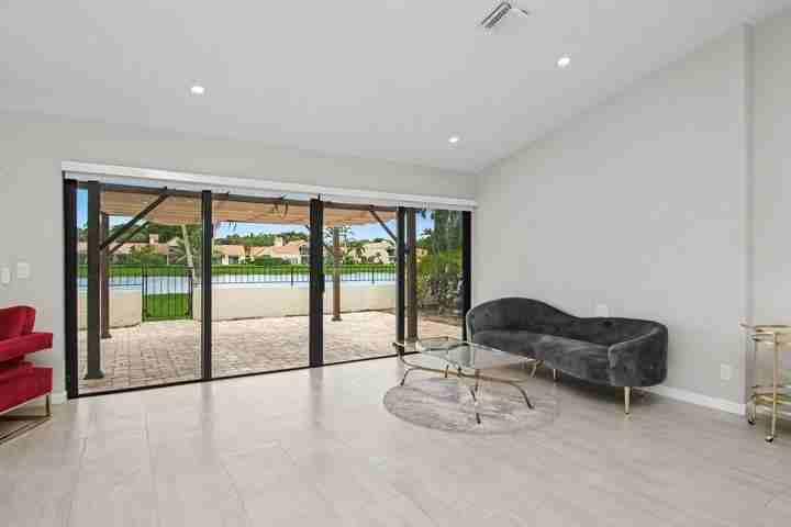 21460 Laguna Drive - Photo 4 of 8