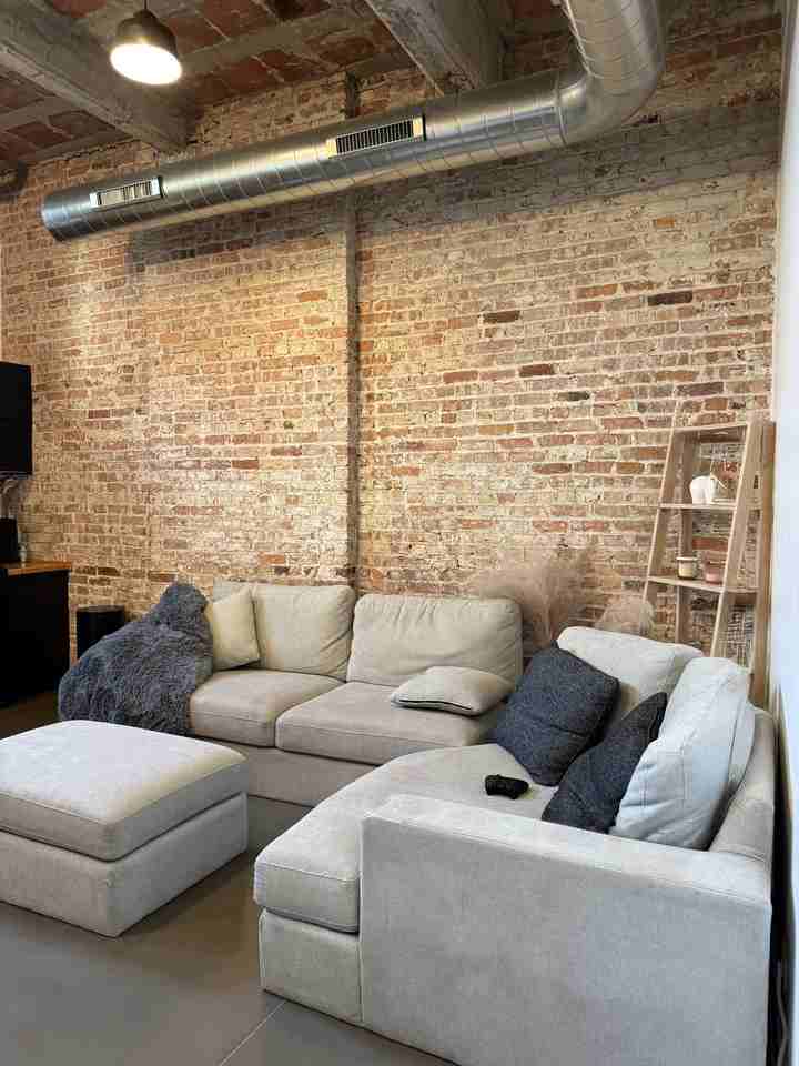 1702 W 19th st - Photo 3 of 35