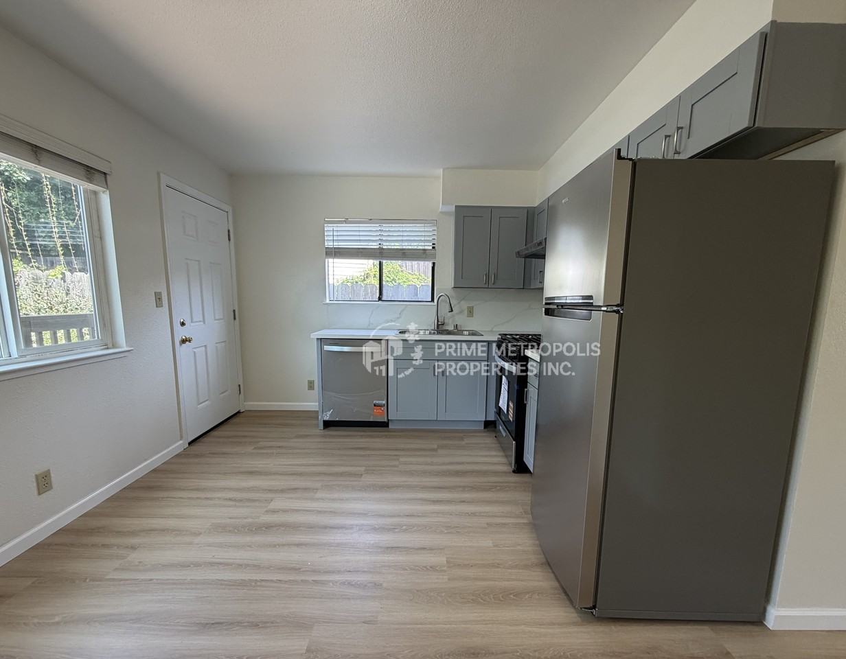 447 Haddon Rd - Photo 3 of 19
