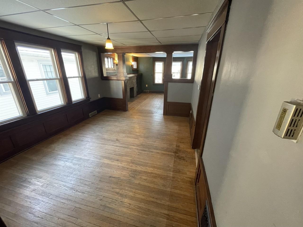418 Colvin Ave - Photo 2 of 44