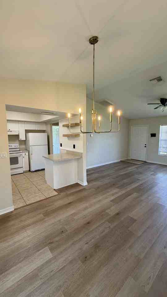 414 Se 13Th St. Cape Coral, Fl ##Fl - Photo 4 of 25