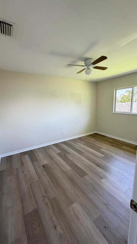 414 Se 13Th St. Cape Coral, Fl ##Fl - Photo 2 of 25