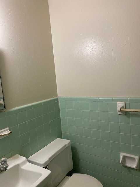 604 W Avenue E #F - Photo 7 of 9