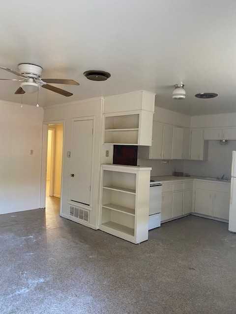 604 W Avenue E #F - Photo 3 of 9