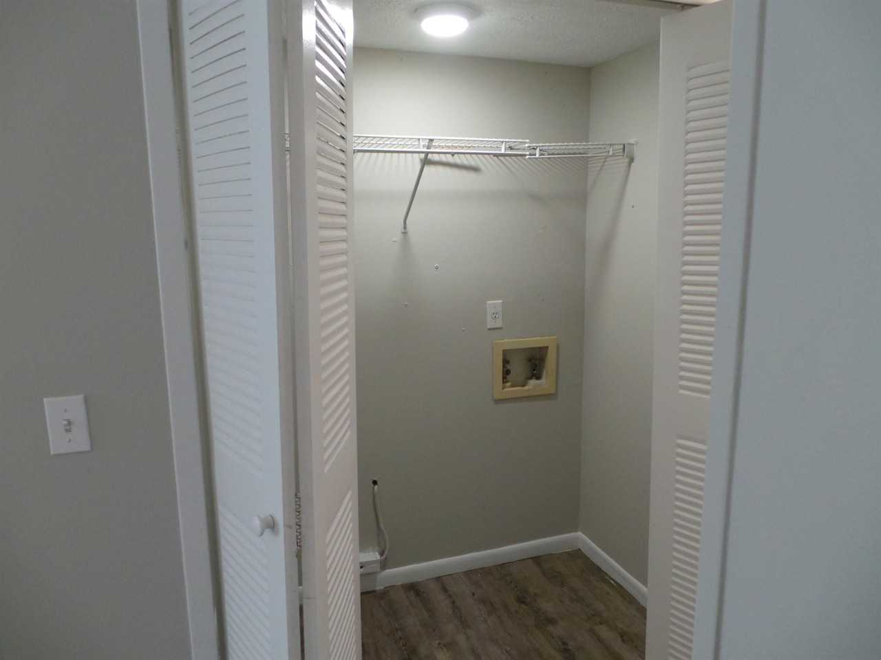 719 S Berthe Ave #13 - Photo 4 of 7