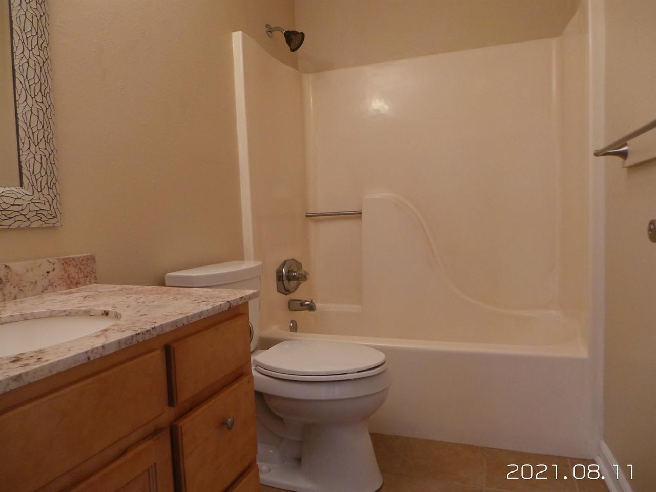 719 S Berthe Ave #13 - Photo 7 of 7
